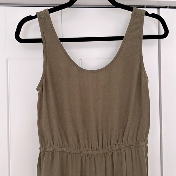 Olive Green Sleeveless Sun Dress - Picture 3 of 6